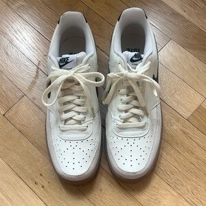 Nike Men's Cream and White Sneakers